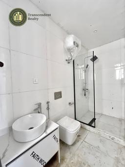 Exquisitely Built Contemporary 2 Bedroom Apartments