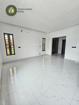 Newly Built Contemporary 5 Bedroom Fully Detached Duplex