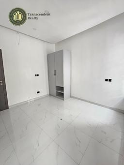 Newly Built Contemporary 5 Bedroom Fully Detached Duplex