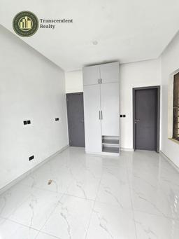 Newly Built Contemporary 5 Bedroom Fully Detached Duplex