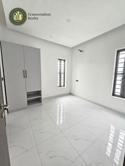 Newly Built Contemporary 5 Bedroom Fully Detached Duplex