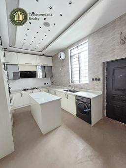 Newly Built Contemporary 5 Bedroom Fully Detached Duplex