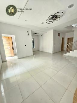 Contemporary 4 Bedroom Semi-detached Duplex with Bq