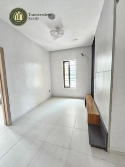 Contemporary 4 Bedroom Semi-detached Duplex with Bq