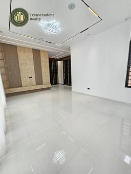 Deluxe 5 Bedroom Fully Detached Duplex