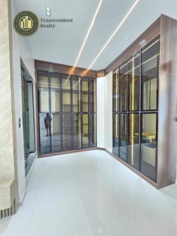 Deluxe 5 Bedroom Fully Detached Duplex
