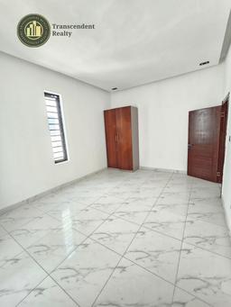 Newly Built, Contemporary 4 Bedroom Fully Detached Duplex