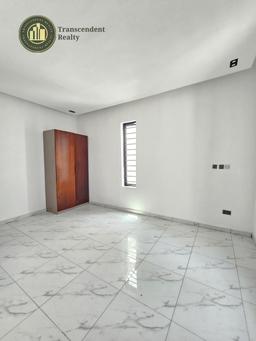 Newly Built, Contemporary 4 Bedroom Fully Detached Duplex
