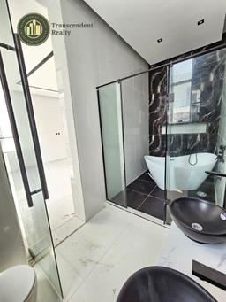 Newly Built Deluxe 4 Bedroom Semi-detached Duplex with Bq