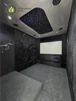 Newly Built Deluxe 5 Bedroom Fully Detached Duplex