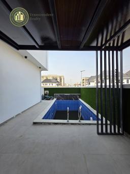Newly Built Deluxe 5 Bedroom Fully Detached Duplex