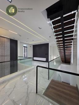 Newly Built Deluxe 5 Bedroom Fully Detached Duplex