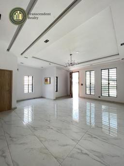 Newly Built Deluxe 5 Bedroom Fully Detached Duplex with a Swimming pool