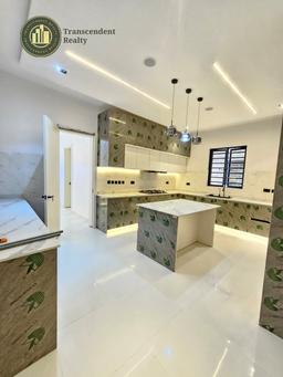 Newly Built Deluxe 5 Bedroom Fully Detached Duplex with a Swimming pool