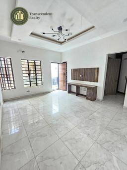 Exquisite 5 Bedroom Semi-detached Duplex