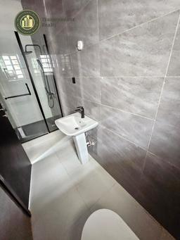 Newly Built Contemporary 2 Bedroom Apartments