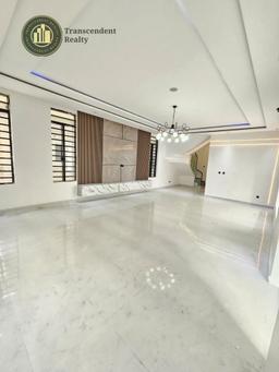 Newly Built Deluxe 5 Bedroom Fully Detached Duplex