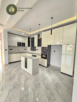 Newly Built Contemporary 2 Bedroom Apartments