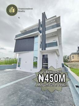 Newly Built Contemporary 5 Bedroom Detached Triplex