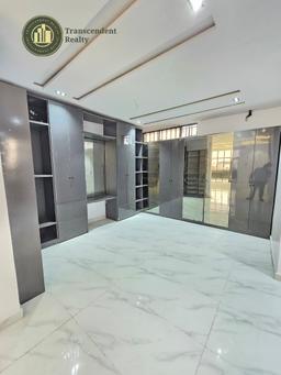 Newly Built Contemporary 5 Bedroom Detached Triplex