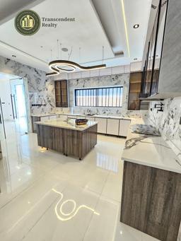 Deluxe 5 Bedroom Fully Detached Duplex