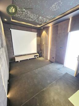 Deluxe 5 Bedroom Fully Detached Duplex