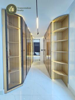 Deluxe 5 Bedroom Fully Detached Duplex