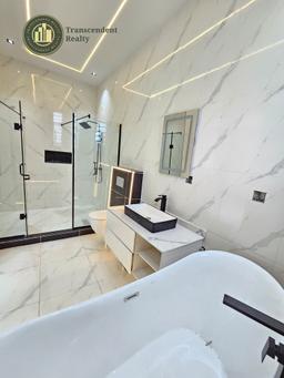 Elegantly designed 4 Bedroom Terraced Triplex