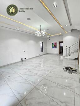 Newly Built, Contemporary 4 Bedroom Fully Detached Duplex