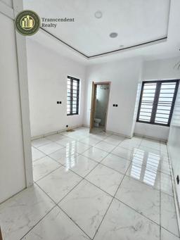 Newly Built, Contemporary 4 Bedroom Fully Detached Duplex
