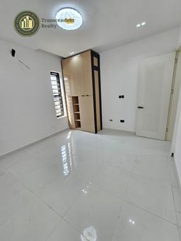 Exquisitely Designed 2 Bedroom Apartments