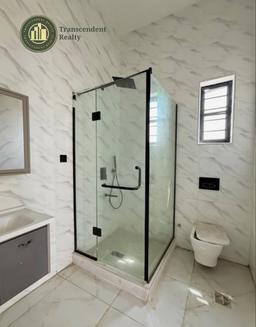 Newly Built Contemporary 5 Bedroom Fully Detached Duplex
