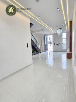 Deluxe 4 Bedroom Fully Detached Duplex