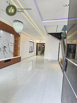 Deluxe 4 Bedroom Fully Detached Duplex