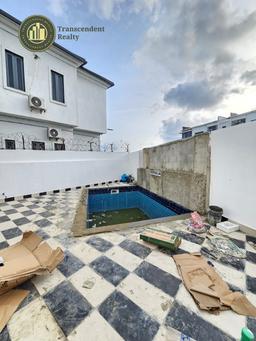 Deluxe 5 Bedroom Fully Detached Duplex