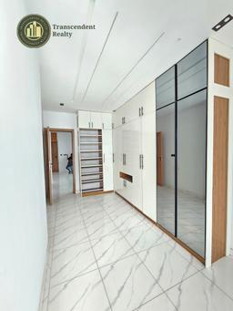 Newly Built Contemporary 4 Bedroom Fully Detached Duplex