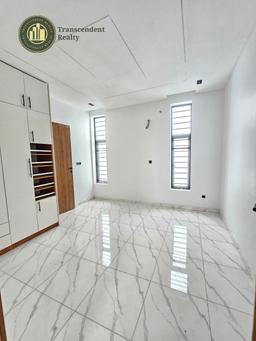 Newly Built Contemporary 4 Bedroom Fully Detached Duplex