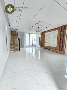 Deluxe 5 Bedroom Fully Detached Duplex