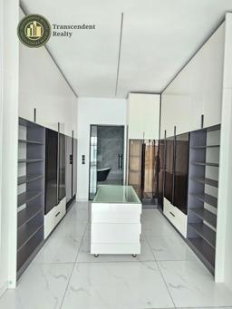 Deluxe 5 Bedroom Fully Detached Duplex