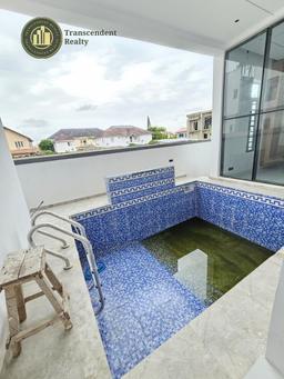 Deluxe 5 Bedroom Fully Detached Duplex