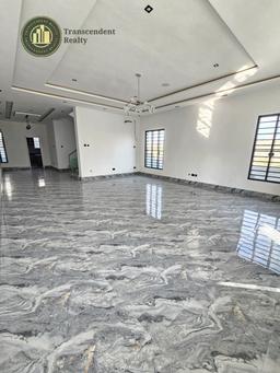 Deluxe 5 Bedroom Fully Detached Duplex