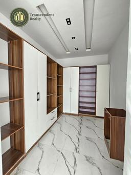 Deluxe 5 Bedroom Fully Detached Duplex