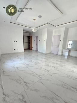 Deluxe 5 Bedroom Fully Detached Duplex