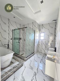Deluxe 5 Bedroom Fully Detached Duplex