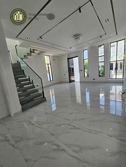 Deluxe 4 Bedroom Fully Detached Duplex