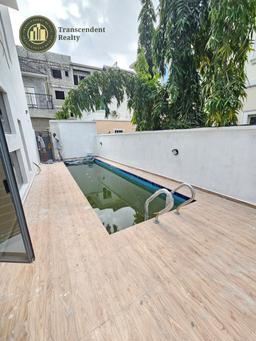 Newly Built Deluxe 5 Bedroom Fully Detached Triplex