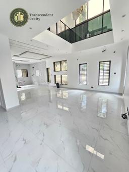 Newly Built Deluxe 5 Bedroom Fully Detached Triplex
