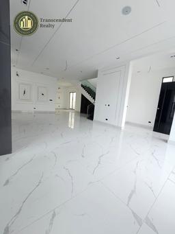 Newly Built Deluxe 5 Bedroom Fully Detached Triplex with a Swimming Pool
