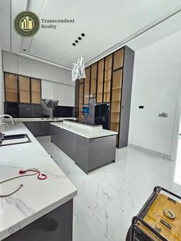 Newly Built Deluxe 5 Bedroom Fully Detached Triplex with a Swimming Pool