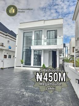 Newly Built Contemporary 5 Bedroom Fully Detached Triplex with a Swimming Pool
